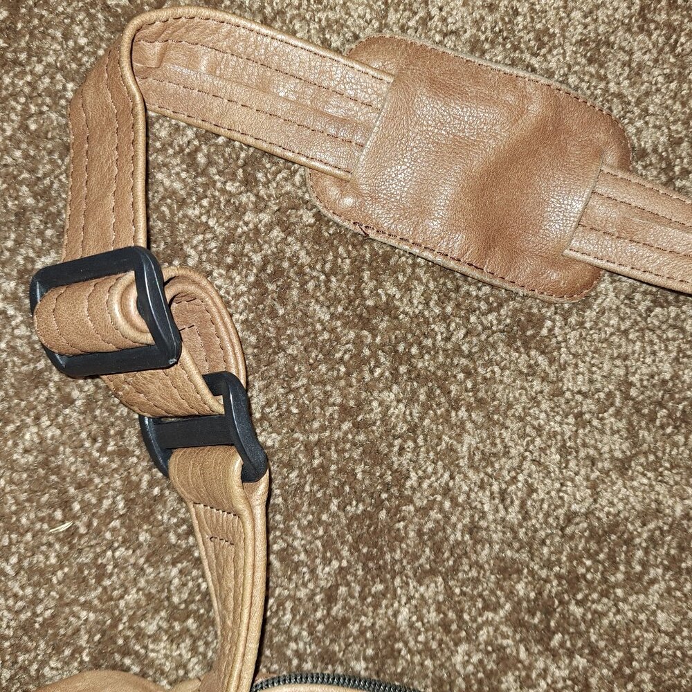 Genuine Leather Made in Mexico Crossbody/Shoulder Bag W/Pockets&Adjustable Strap - Picture 8 of 11
